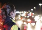 Farol baixo é obrigatório em quais situações durante o dia