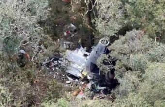 Helicóptero com cantor Rick é encontrado; não há sobreviventes