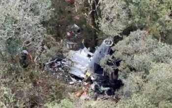 Helicóptero com cantor Rick é encontrado; não há sobreviventes