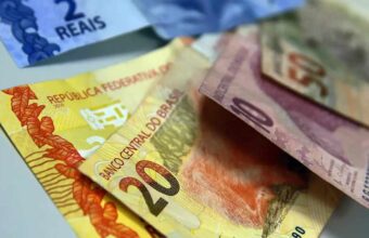 Juros para famílias sobem em agosto e inadimplência chega a 6%