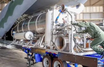 Aviões KC-390 da FAB iniciam combate a incêndios no Amazonas