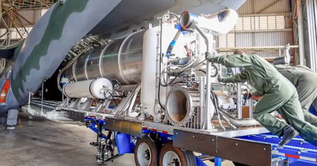 Aviões KC-390 da FAB iniciam combate a incêndios no Amazonas