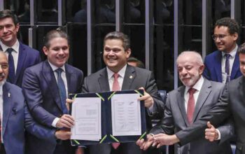 Congresso promulga fim da escala 6x1 e prevê mudança em 60 dias