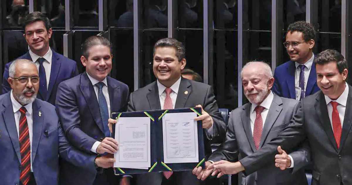 Congresso promulga fim da escala 6x1 e prevê mudança em 60 dias