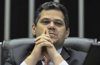 Senado vota na terça proposta que prevê dois dias de folga por semana